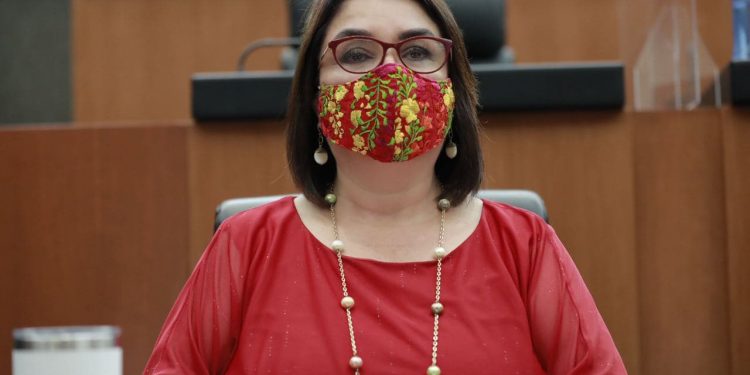 Senado plantea que los padres puedan elegir orden de apellidos de sus hijos