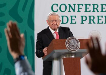 AMLO llama a habitantes de Sonora a vacunarse contra COVID-19