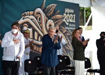AMLO rinde homenaje a Ramón López Velarde a 100 años de su fallecimiento