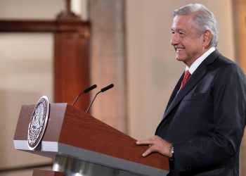 Anuncia entrega de pensiones para adultos mayores