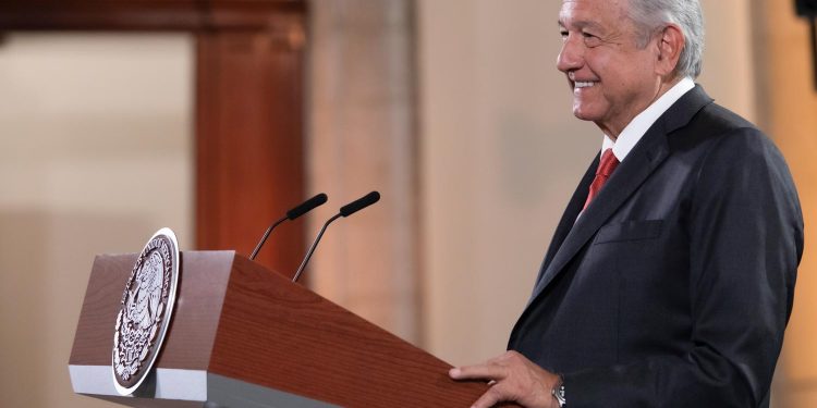 Anuncia entrega de pensiones para adultos mayores