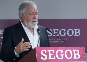 Encabezan subsecretario de Derechos Humanos, Población y Migración, y gobernador de Oaxaca, reunión con habitantes de Tierra Blanca, Copala