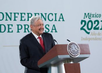 Inicia vacunación a población de 18 a 40 años de Baja California