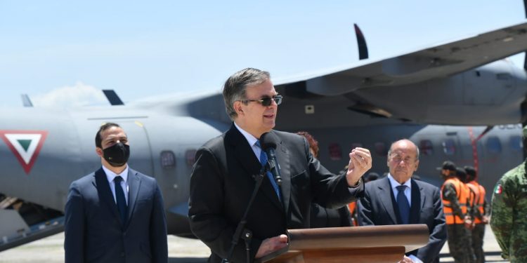 México dona 400 mil 800 dosis de vacunas contra COVID-19 y tres toneladas de insumos médicos a Guatemala, El Salvador y Honduras