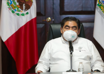 Miguel Barbosa exhorta a participar en la consulta del 1 de agosto