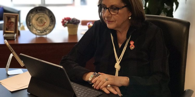 Presenta Malú Mícher iniciativa con reformas constitucionales para ampliar paridad de género