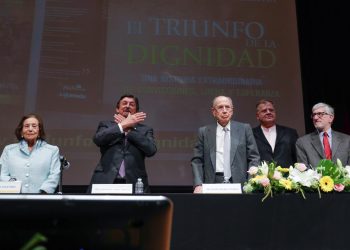 Presentan “El triunfo de la dignidad”, libro del senador Napoleón Gómez Urrutia