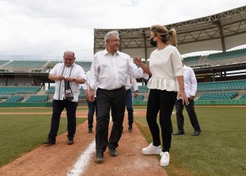 AMLO constata avances de acciones de mejoramiento urbano en San Luis Río Colorado, Sonora