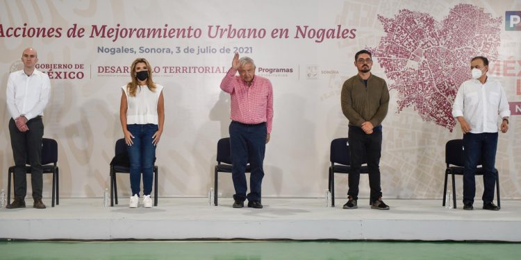AMLO garantiza presupuesto para programas sociales