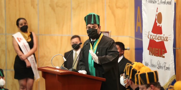 Conceden título Honoris Causa a Eduardo Ramírez Aguilar