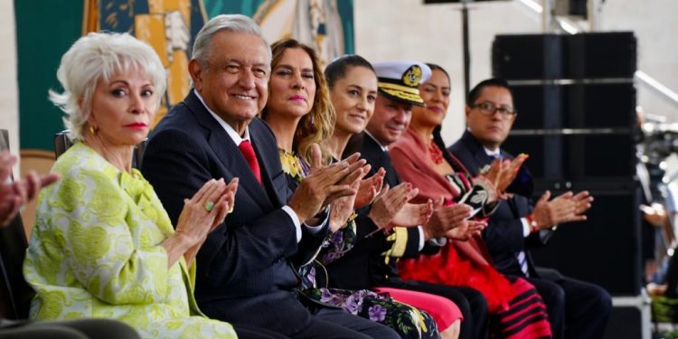 Discurso de AMLO en el 238 Aniversario del Natalicio de Simón Bolívar