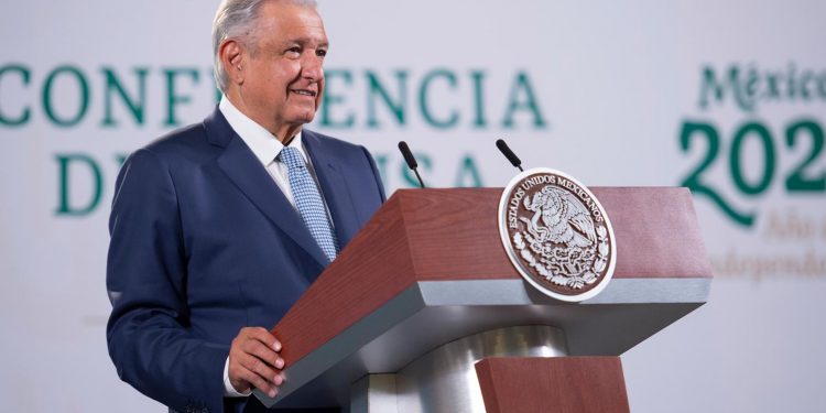 En agosto será posible regresar a clases presenciales en todo el país