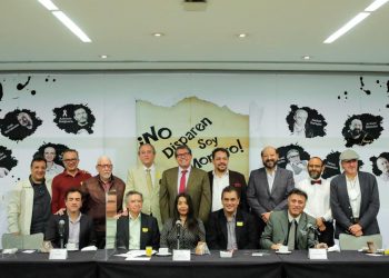 Reconoce Ricardo Monreal el trabajo de moneros para interpretar la realidad de manera audaz y mordaz