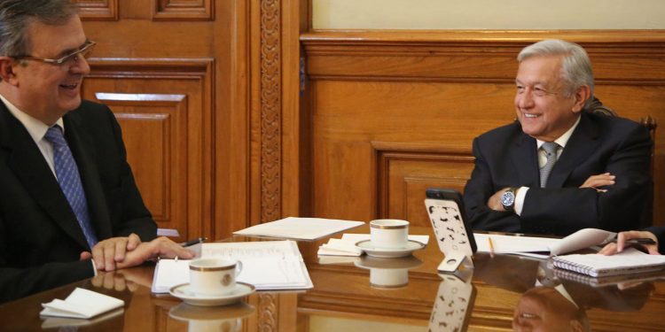 AMLO  mantiene diálogo sobre migración y control de la pandemia con vicepresidenta Kamala Harris