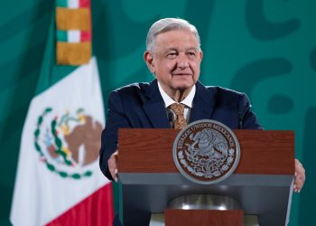 AMLO planteará al Banco de México usar recursos del FMI para pago de deuda externa