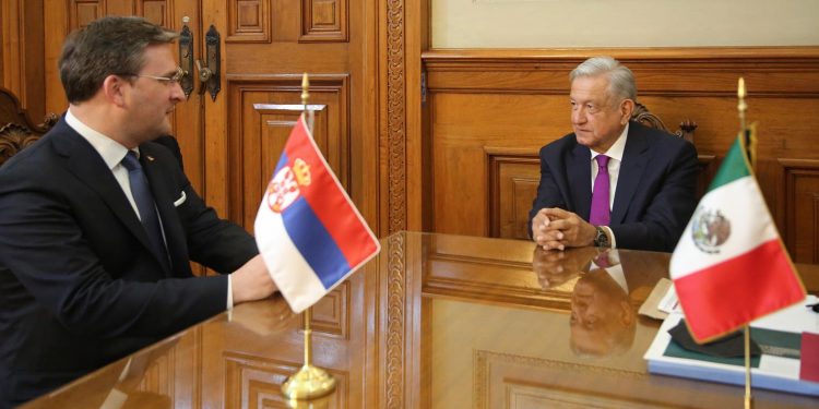 AMLO dialoga con ministros de naciones hermanas