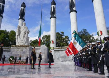 AMLO rinde homenaje a Niños Héroes de Chapultepec en 174 Aniversario de su Gesta Heroica