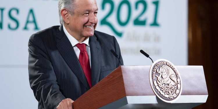 Ceremonia del Grito de Independencia remite a principios de libertad y soberanía nacional