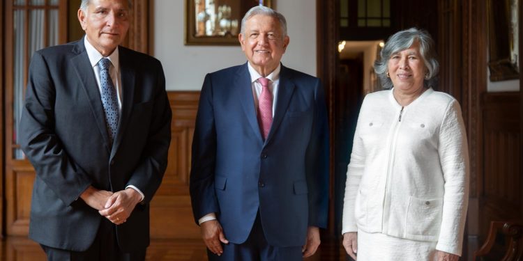 Dan la bienvenida a la nueva consejera jurídica del Ejecutivo Federal, María Estela Ríos González