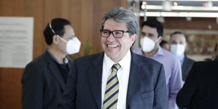 Destaca Ricardo Monreal colaboración entre poderes tras reunión con titular de Segob