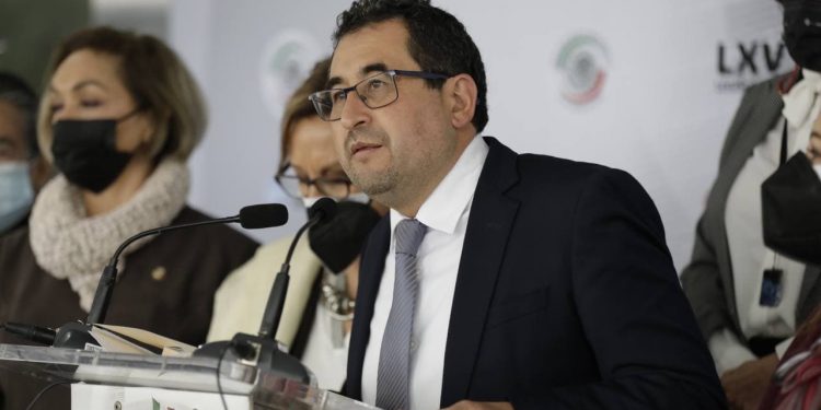 Las y los Senadores del Grupo Parlamentario de Morena no vamos a reconvenir a la FGR: César Cravioto