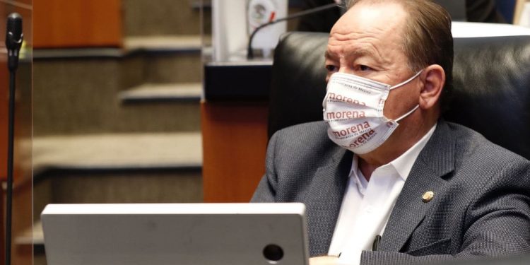 Piden otorgar título de licenciatura a enfermeros técnicos mediante examen de conocimientos