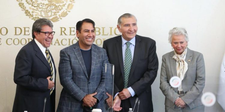 Una política interna basada en el diálogo con todas las expresiones políticas pide Eduardo Ramírez Aguilar