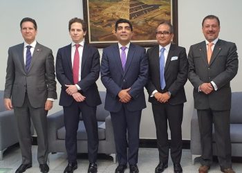 Acuerdan colaboración la Secretaría de Relaciones Exteriores y el Colegio Nacional del Notariado Mexicano