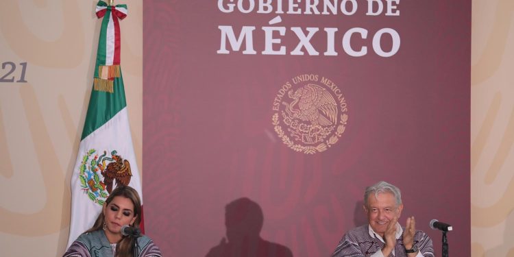 Anuncian inversión de 2 mil mdp para pavimentar caminos en La Montaña de Guerrero