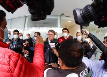 Elegir a 17 magistrados electorales locales, tema pendiente en el Senado: Ricardo Monreal