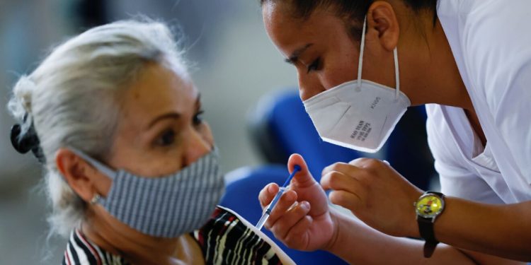 México recibió 2.1 millones de vacunas contra COVID-19