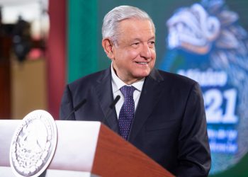 Presidente urge retomar actividades presenciales en centros educativos