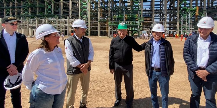 AMLO visita refinería de Tula, Hidalgo