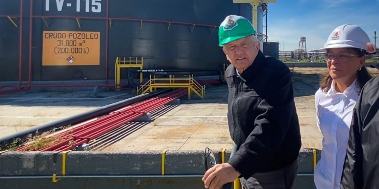 Evalúan rehabilitación de refinería en Salamanca