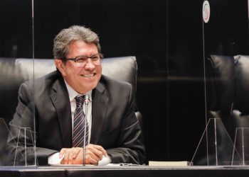 Exhorta Monreal a jóvenes a actuar con humildad y sencillez si deciden ser servidores públicos