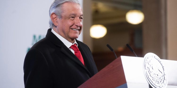 AMLO felicita a presidente electo de Chile, Gabriel Boric