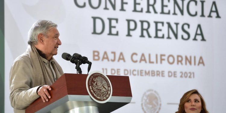AMLO supervisa acciones para pacificar Baja California