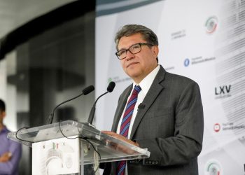 Comparecerán en el Senado responsables de política migratoria, informa Ricardo Monreal