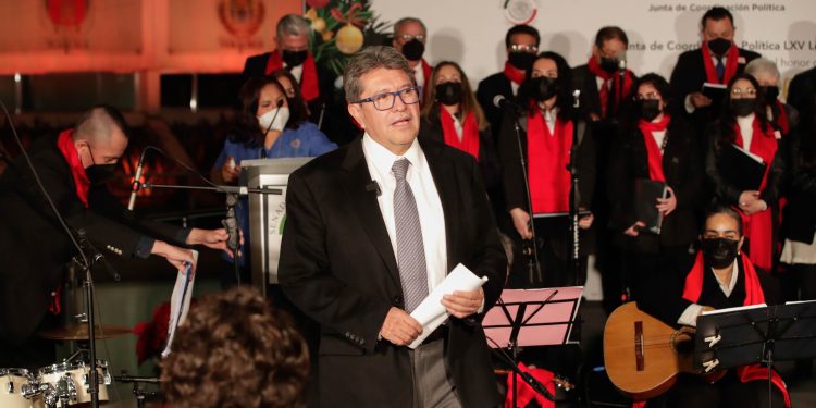 Expresa Ricardo Monreal buenos deseos a comunidad del Senado por fiestas decembrinas