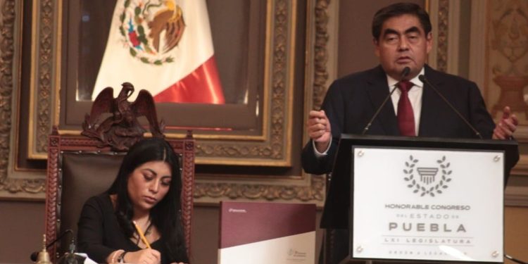 Miguel Barbosa Huerta rinde su tercer informe de gobierno