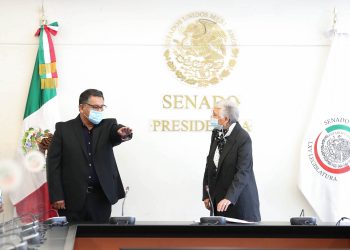 Olga Sánchez Cordero toma protesta a Faustino López Vargas como Senador de la República