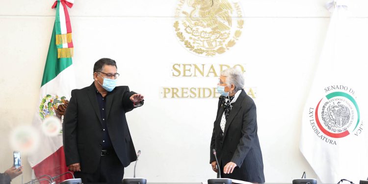 Olga Sánchez Cordero toma protesta a Faustino López Vargas como Senador de la República