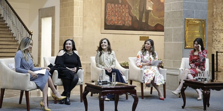 Dialogan en el Senado sobre papel de mujeres en el ámbito de la comunicación en México