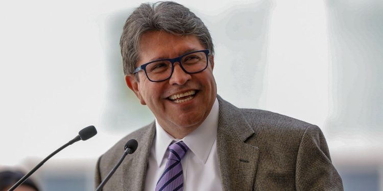Iniciativa de Ricardo Monreal contra abusos en venta de boletos para conciertos, partidos o eventos