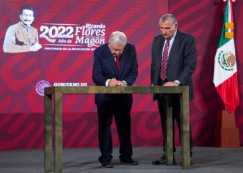 Presidente firma decreto de refuerzo a las acciones para el abasto de agua en Nuevo León￼