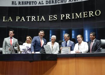 Reconoce el Congreso a Shihan Koichi Choda Watanabe por 50 años de enseñanza del Karate en México