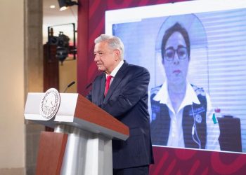 AMLO refrenda apoyo a familiares de trabajadores de mina Pinabete