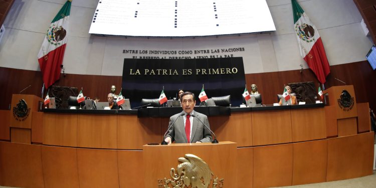 Ante Pleno del Senado, Ramírez de la O da cuenta de política financiera, fiscal, ingresos, gasto y deuda