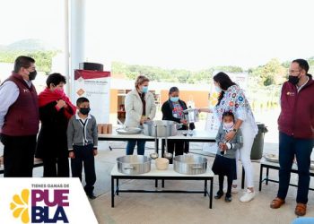 Asegura SEDIF alimentación en escuelas de Tehuacán￼