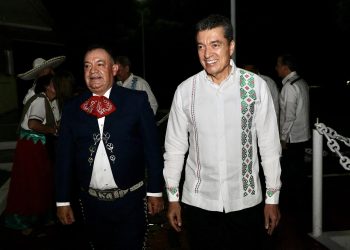Asiste Rutilio Escandón a Noche Mexicana en conmemoración del 212 aniversario de la Independencia